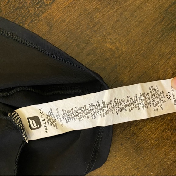 Fabletics long sleeve black fitness top Size XS - Picture 5 of 5